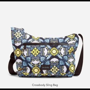 Vera Bradley Crossbody Sling Bag
in Reactive in Plaza Medallion